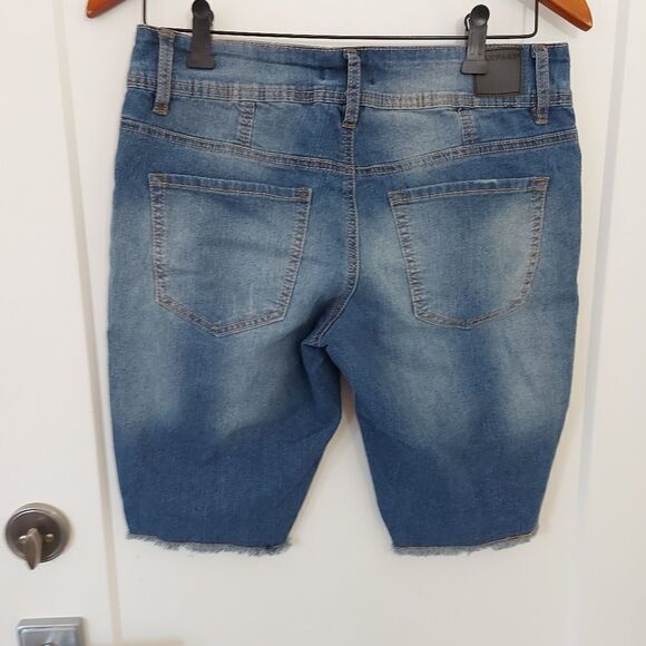 Rampage Chloe Curvy  Jean Shorts Size 11 - Picture 2 of 5